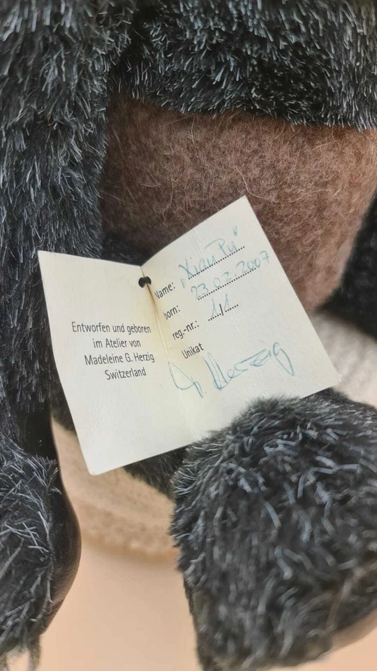 2/4 Madeleine Herzig Künstlerbär / Unikat / Teddybär / Plüschtiere/ Bär Schweiz - Bild 2 von 4