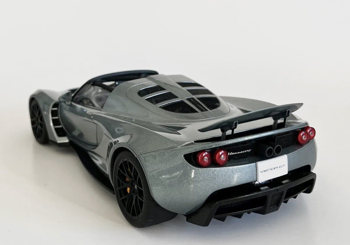 ミニカー AUTOart 1/18 SignatureHENNESSEY VENOM GT AUTOart 1/18 Hennessey Venom GT Spyder SIGNATURE (silver
