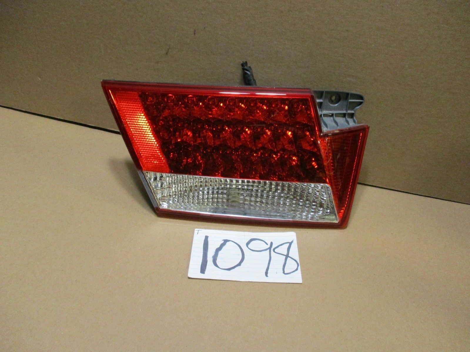 06 07 08 09 Hyundai Azera LED DRIVER Side Tail Light Used Rear Lamp #1098-T 