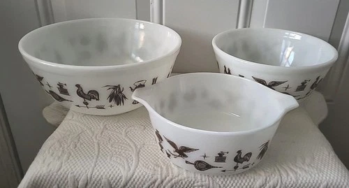 Vintage Pyrex Early American  402 403 472 Mixing Bowls White Brown Clean VGC