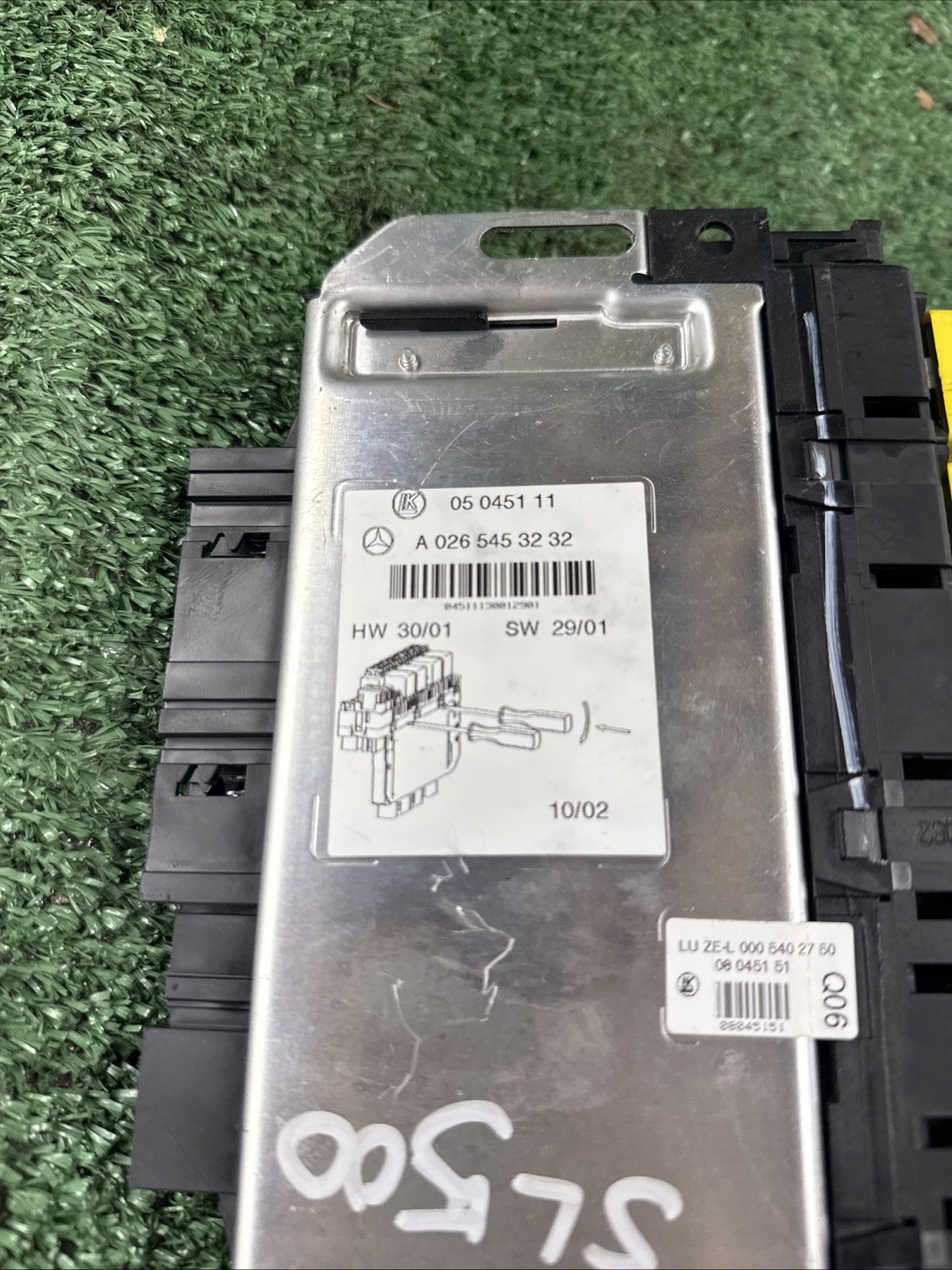 03-12 Mercedes R230 SL550 SL55 AMG Front Left SAM Fuse Box Control Module OEM