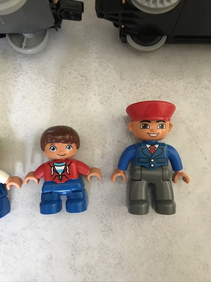 Lego Duplo 5608 - Le Train électrique - Avec 3 Personnages Rails Fonctionne - Photo 2/4