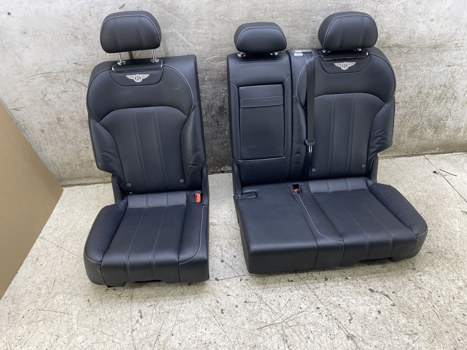 2015-2020 BENTLEY BENTAYGA REAR 2ND ROW HEATED/VENTED 60/40 SPLIT BENCH SEAT SET
