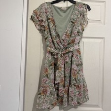 Altar'd State-Woman's Wrap dress Green floral sz Med Short