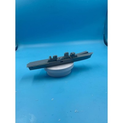 1/700 UK HMS Illustrious (R06) Invincible-class Aircraft Carrier
