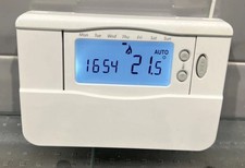 Center EHE0200361 Wireless Programmable Room Thermostat Only