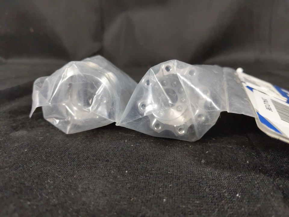 Pro-Line 6357-00 8x32 to 20mm Aluminum Hex Adapters : Pro-Line 8x32 3.8" Wheels - Image 4 of 4