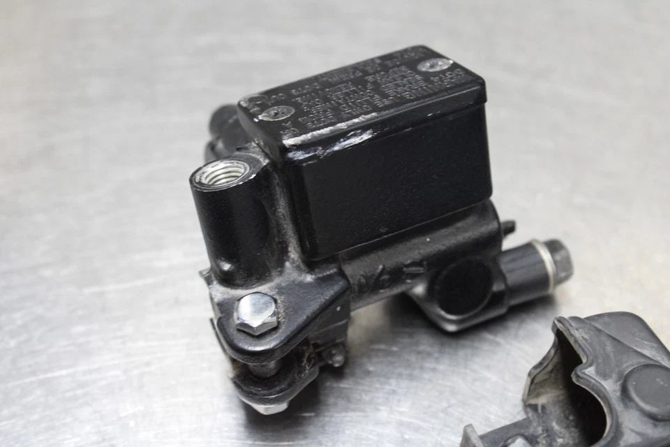 23-25 HONDA XR150L XR150 FRONT BRAKE MASTER CYLINDER Foto 4 de 4