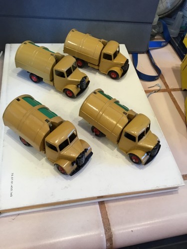 DINKTY TOY, TRADE BOX, REFUSE WAGONS, EXCELLENT CONDITION - Picture 7 of 22