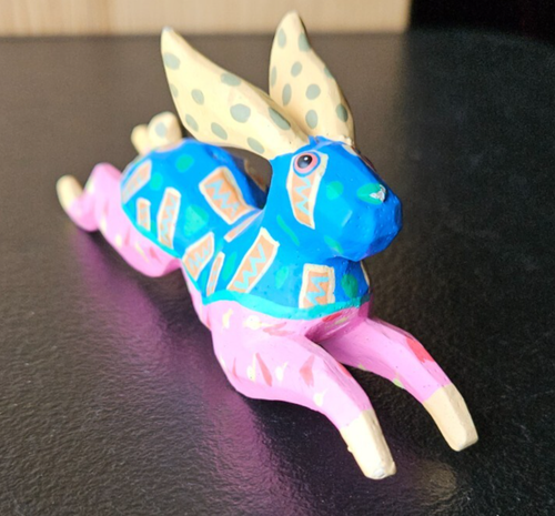 FOLK ART JACK RABBIT ALEBRIJE WOOD FIGURE IN FULL RUNNING MOTION. RARE DETAIL. - Picture 2 of 7