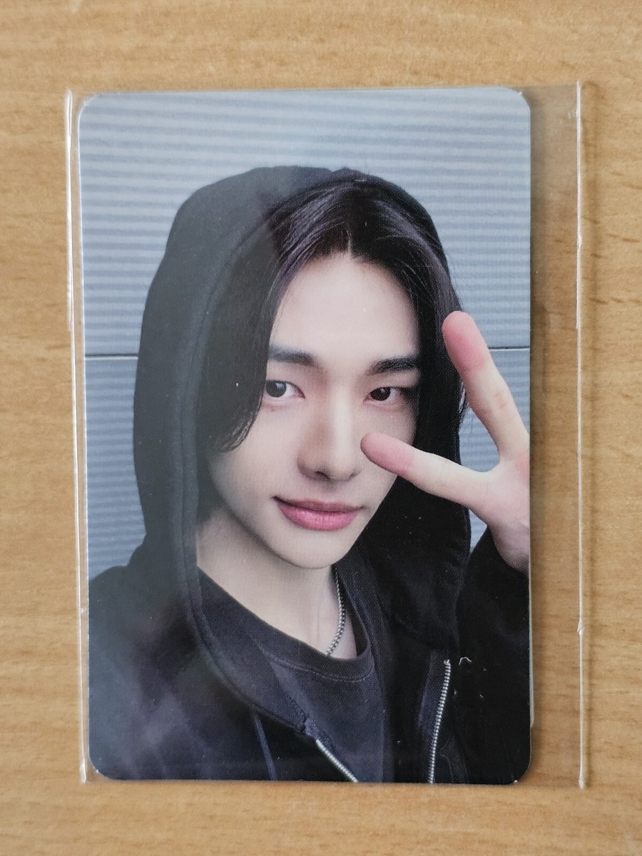 Stray Kids Hyunjin Official ATE ALADIN POB PHOTO CARD + FREEBIE