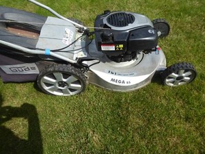 Güde Benzin Rasenmäher Big Wheeler Mega Alu Gehäuse mit Radantrieb 55cm 3 in ein