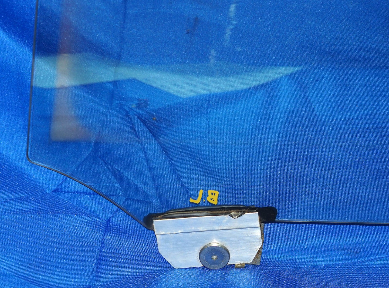 2006-2012 Bentley Flying Spur Rear Left Driver Side Door Window Glass Delaminate