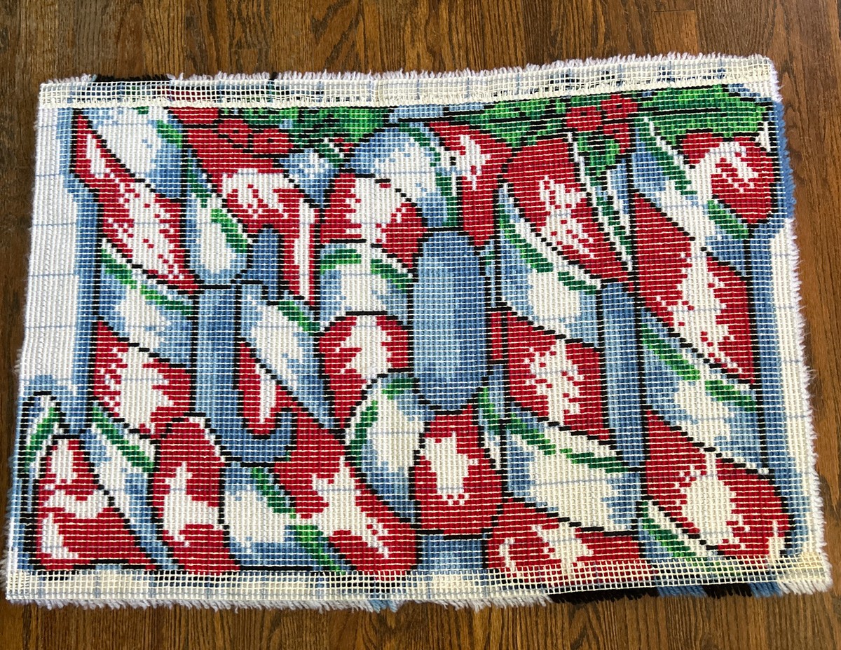 Vintage Latch Hook Rug Christmas Noel Candy cane 38”x27