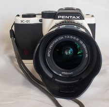 Pentax K-01 Mirrorless SLR Camera White Black Near Mint EXC Lens low shutter