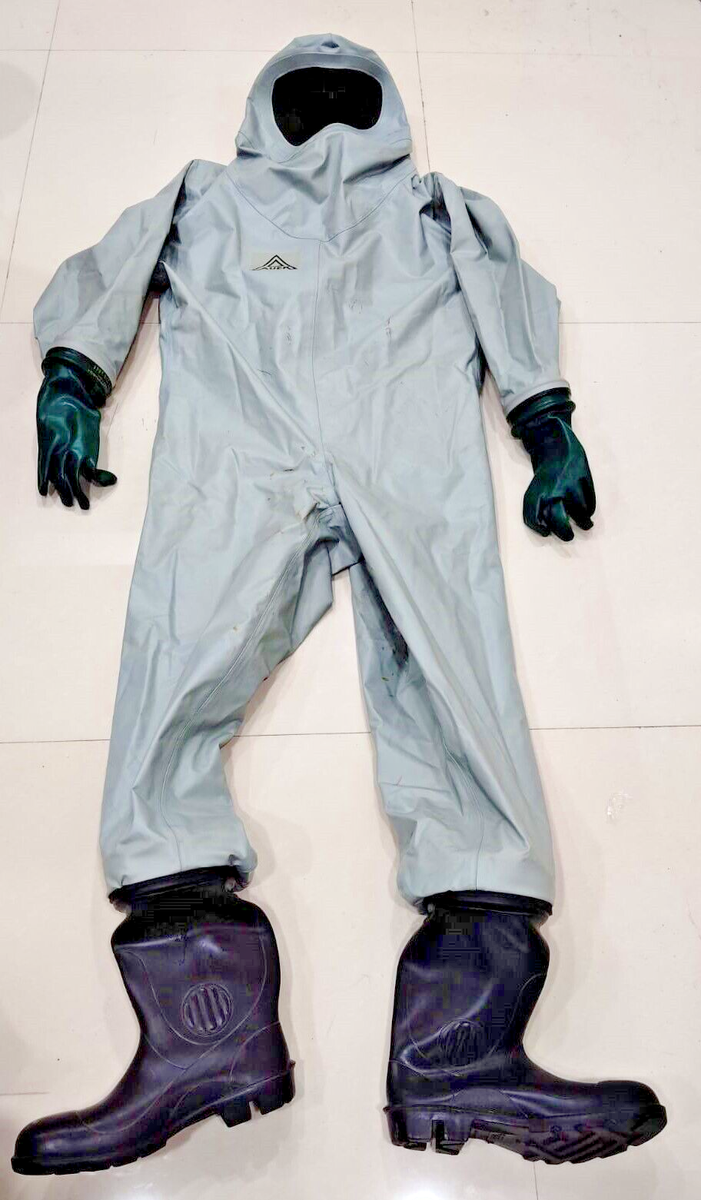 AUER SCHUTZANZUG 3020-705 CHEMICAL PROTECTIVE CLOTHING SUIT #2 | eBay