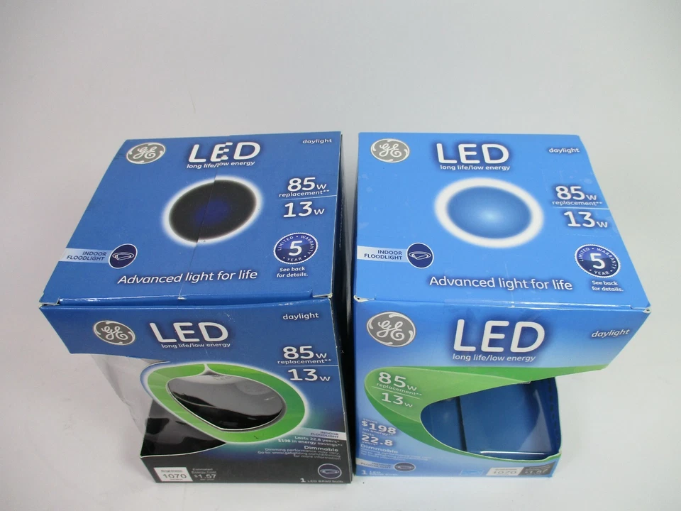 Lot 2 GE LED Daylight BR40 13w 1070 Lumens Dimmable Med Base Indoor Flood Light - Image 2 of 4