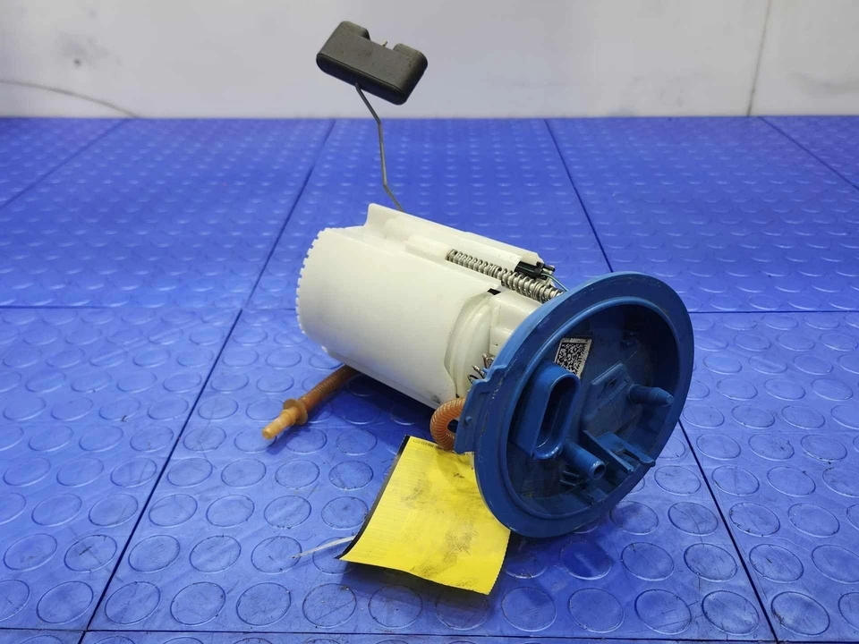 Audi A3 2015-2016 conjunto de bomba de combustible montado en tanque de 1,8 L original OEM 5Q0919051AP Foto 3 de 4