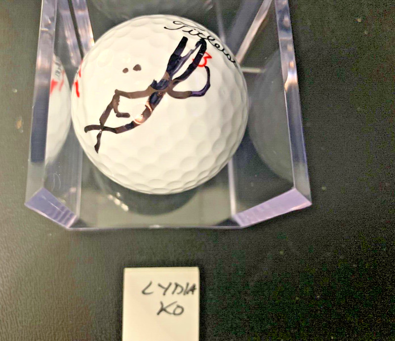Lydia Ko LPGA signed autographed golf ball Superstar Titleist New Zealand