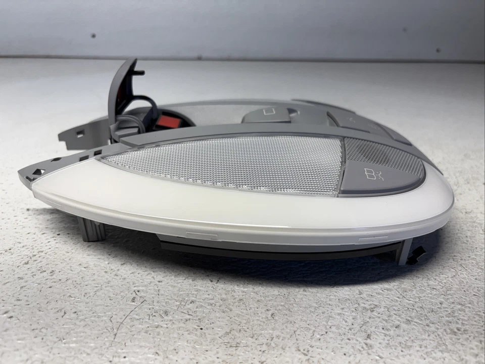 Luz domo delantera Mercedes-Benz E500 2003-2009 A2118205701 OEM Foto 4 de 4