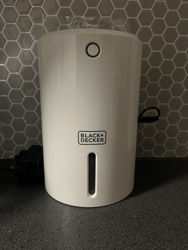 BLACK+DECKER BXEH60001GB Portable Mini Dehumidifier