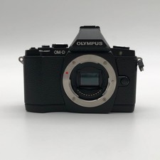 Olympus OM-D E-M5 Black Mirrorless Digital Camera Body Excellent