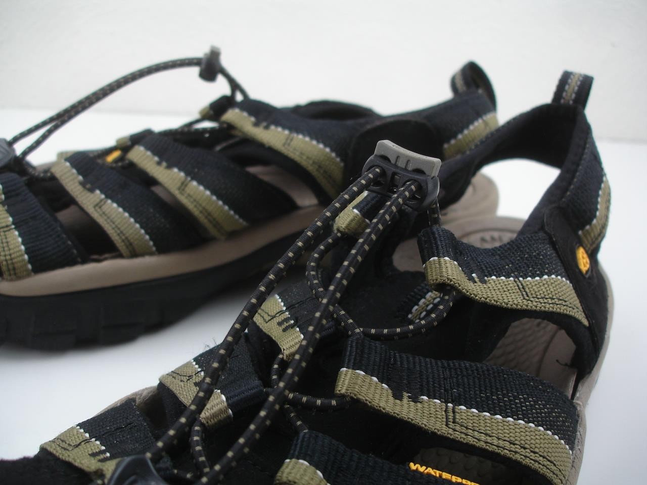 Sandali da trekking Keen uomo taglia 11 M Newport H2 nero e verde punta chiusa impermeabili