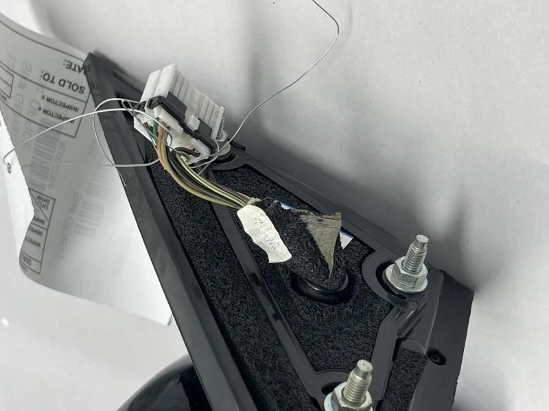 2012 - 2014 Hyundai Genesis Driver Left Side View Mirror W/ Power Turn Signal  - Image 4 of 4