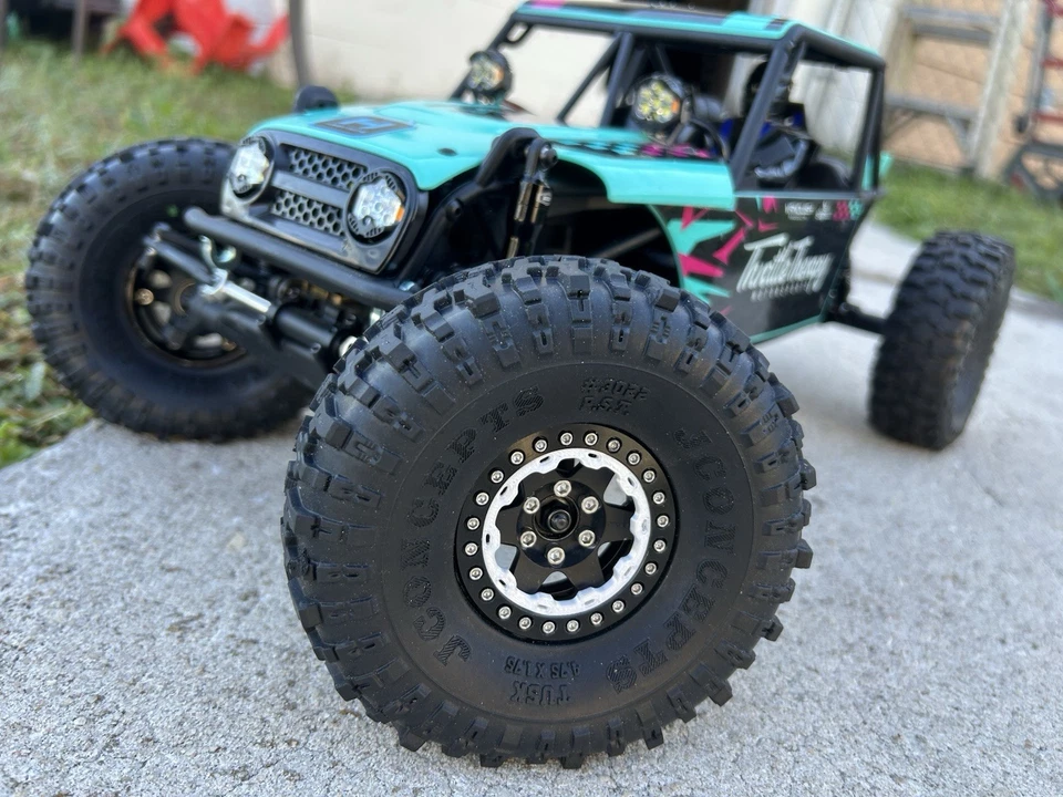 Vanquish H10 Optic 1/10 4WD RTR Rock Crawler - Image 3 of 4