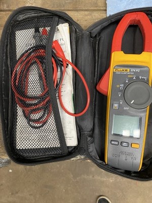 Fluke 374 FC TRMS Clamp Meter 600A 1000V 6000 Count w/ Case & Leads