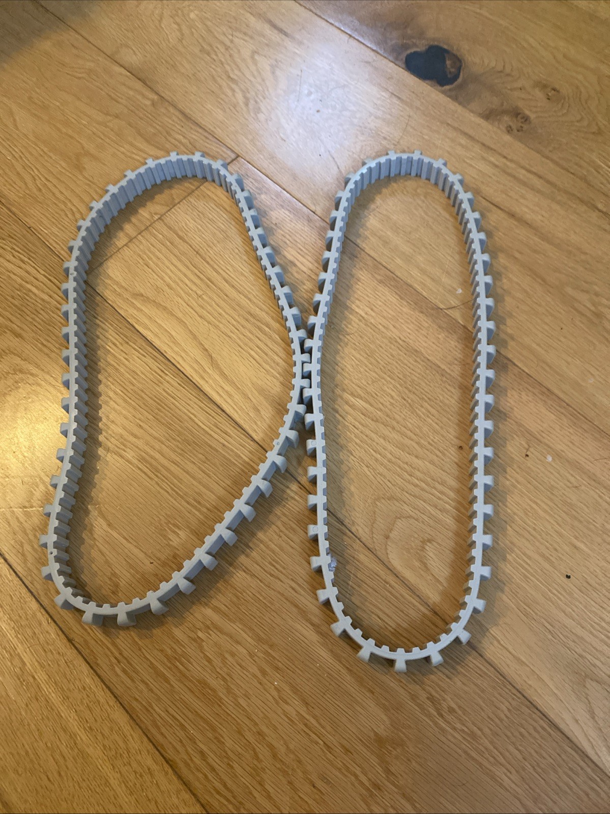 Limpiador de piscinas robótico Zenit Dolphin pistas