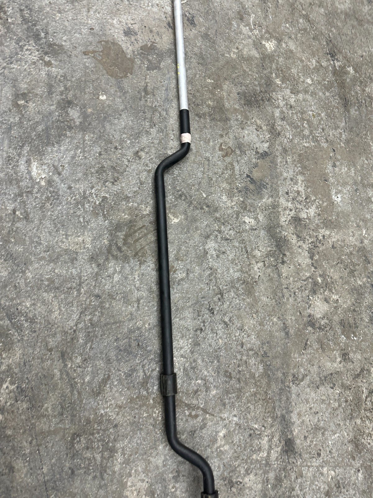 2014 AUDI R8 5.2L V10 CENTER AC A/C AIR CONDITIONING LINE HOSE 420 260 702 D