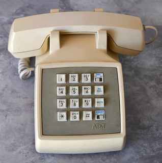 Vintage AT&T CS2500 Almond Dial Telephone Push Button
