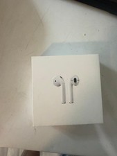 Apple AirPods with Charging Case Wireless Bluetooth In-Ear White