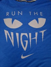Koszulka Nike Run The Night Dri-Fit rozmiar Medium niebieska nadruk graficzny
