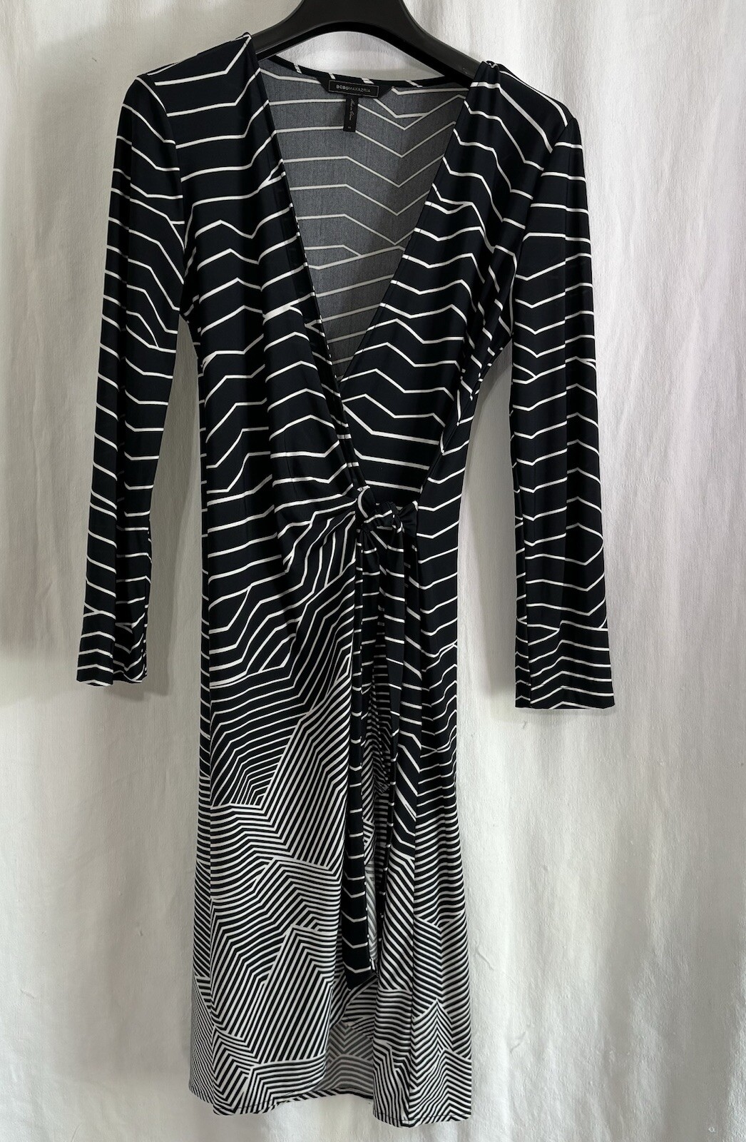 BCBG MAXAZRIA “Adele” Black & White Geometric 3/4… - image 4