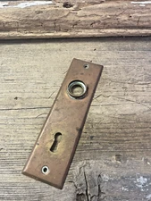 VTG AGED NICE SMALL BRASS NICE PATINA DOOR KNOB BACK PLATE ART/CRAFTS PINTEREST