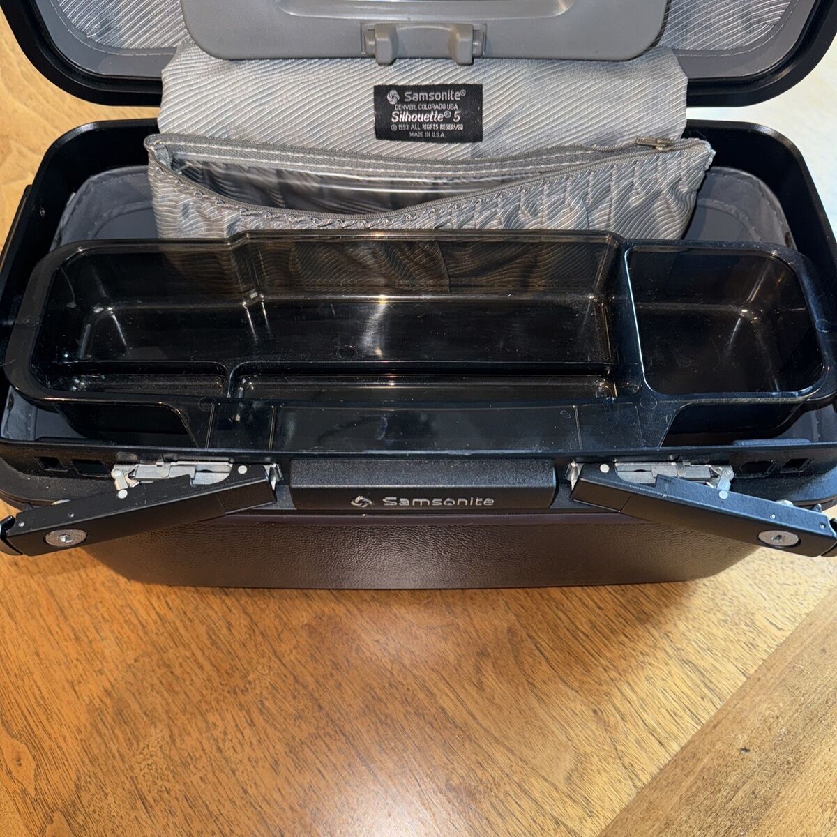 Vintage Samsonite Silhouette Travel Train Case Beauty Carry Vintage Samsonite Silhouette Travel Train Case Beauty Carry