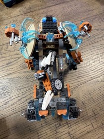 LEGO 70143 Sir Fangar's Saber Tooth Walker InComplete Legends of Chima Stealthor