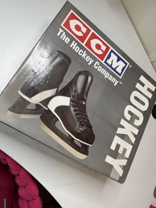 CCM Intruder Youth Ice Hockey Skates Size 9 Black/White Lace w/ Guards
