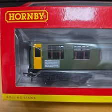 Hornby R40008 Ballast Cleaner Staff Mk1 Corridor 2nd Class Coach DB 975804 *New*