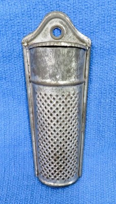 Vintage Nutmeg Spice Grater Zester Tin Metal Half Round Coffin w/lid