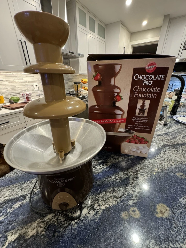 Wilton Chocolate Pro Fondue Chocolate Fountain, 4 lb. Capacity, Aluminium - Image 2 of 3