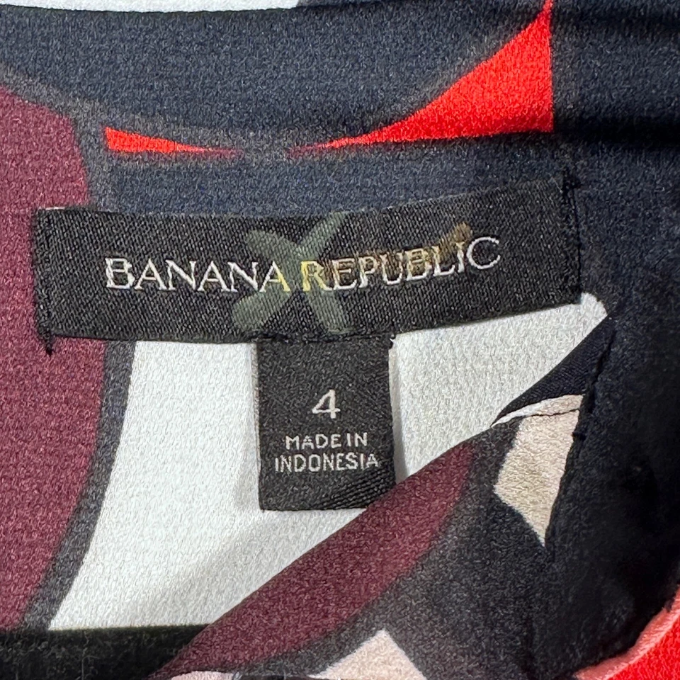 Vestido polo Banana Republic estampado floral manga corta rojo negro blanco para mujer 4 Foto 2 de 4