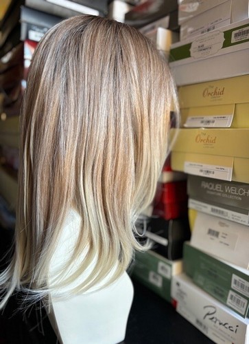 Rene of Paris Cosmo Sleek Synthetic Lace Front Wig (Lace Part)MELTED-MARSHMALLOW - Picture 4 of 7