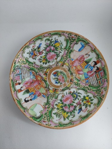 19th Century Chinese Rose Medallion Porcelain Demitasse Cup & Saucer - Picture 4 of 6