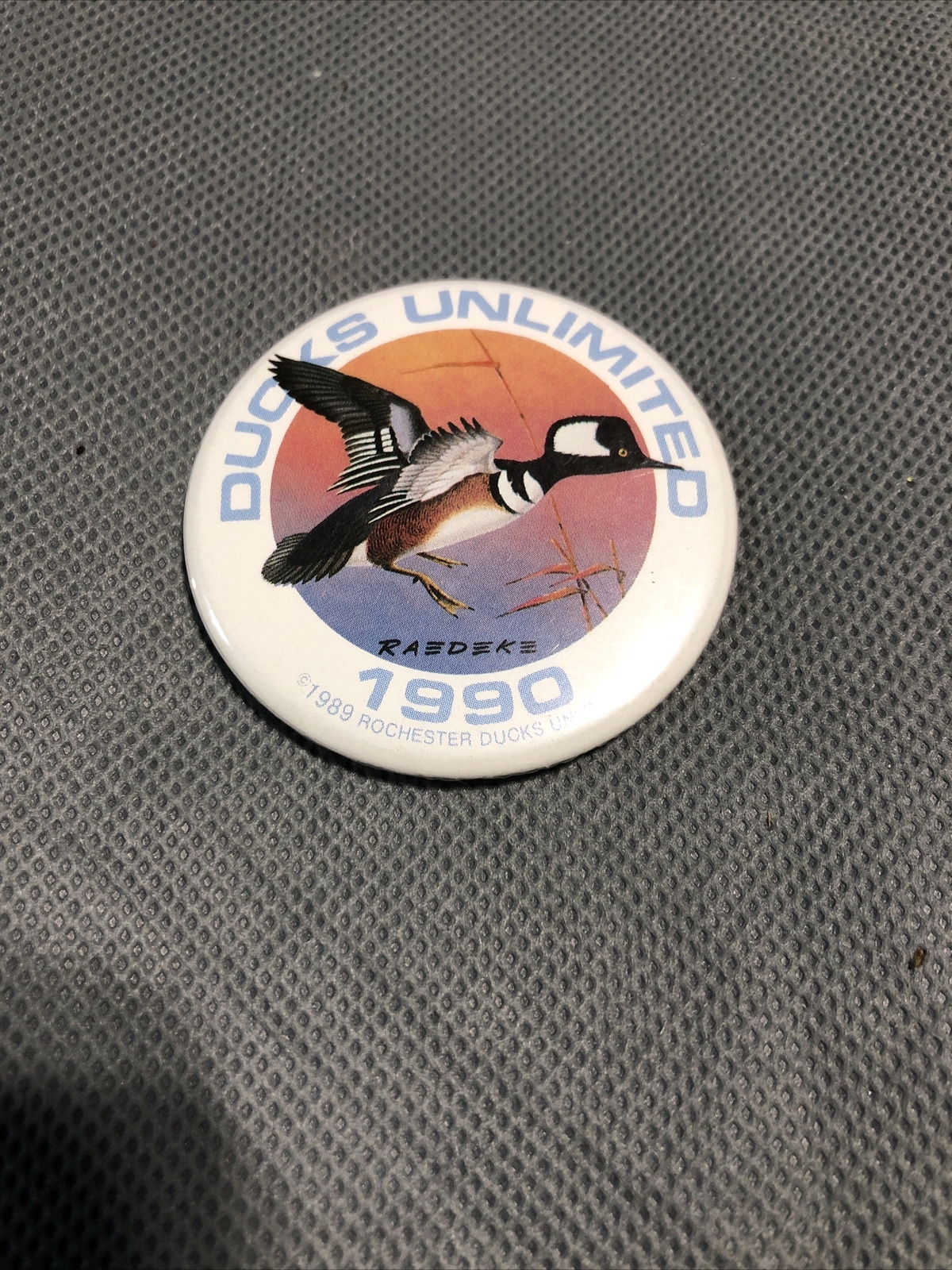 1990 Raedeke DU Ducks Unlimited Conservation Hat Backpack Pin Button 2 ...