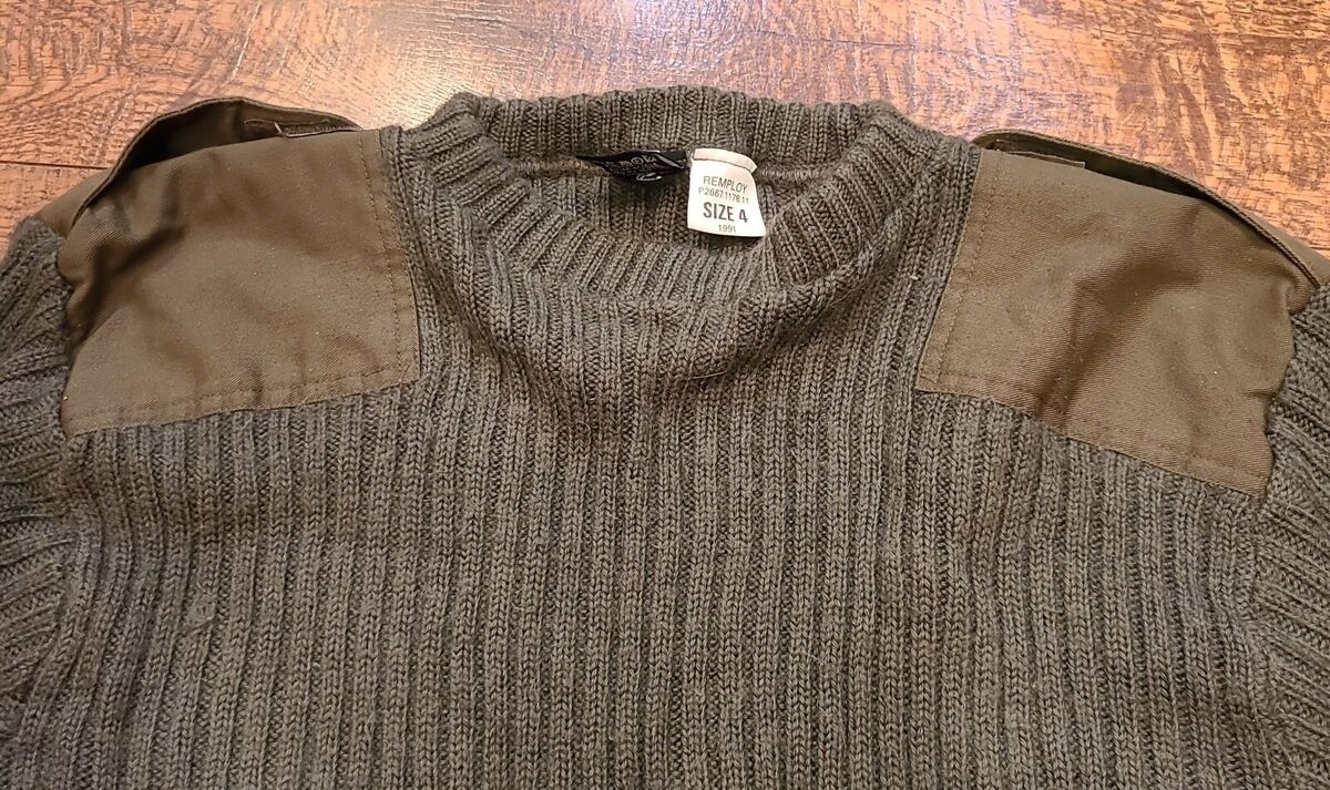 Military Issued Sweater 4 Green Khaki Pure Wool Shoulder Military Issued Sweater 4 Green Khaki Pure Wool Shoulder