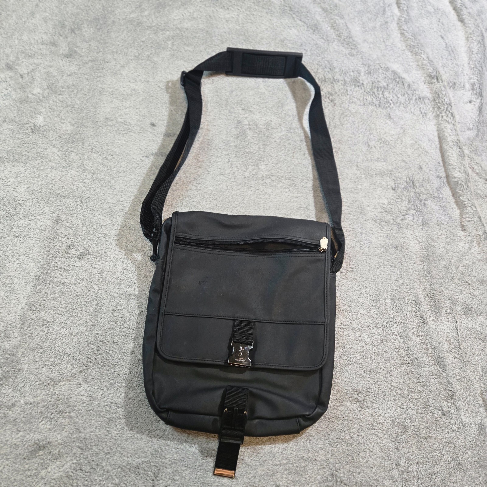 Borsa messenger profumi Yves Saint Laurent vintage nera nuova con etichette RARA