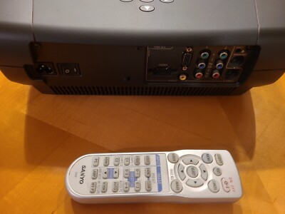SANYO LP-Z3 プロジェクター 三洋電機、電動アイリス搭載のホームプロジェクター「LP-Z3」